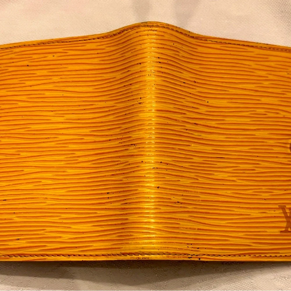 Vintage Louis Vuitton Epi Yellow Wallet w/Purple Interior 90s Maximalist - Picture 6 of 8
